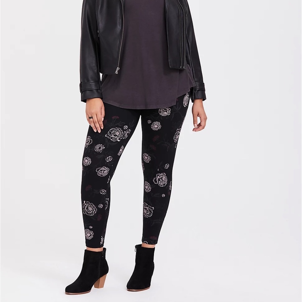 Torrid Black Floral Knit Legging